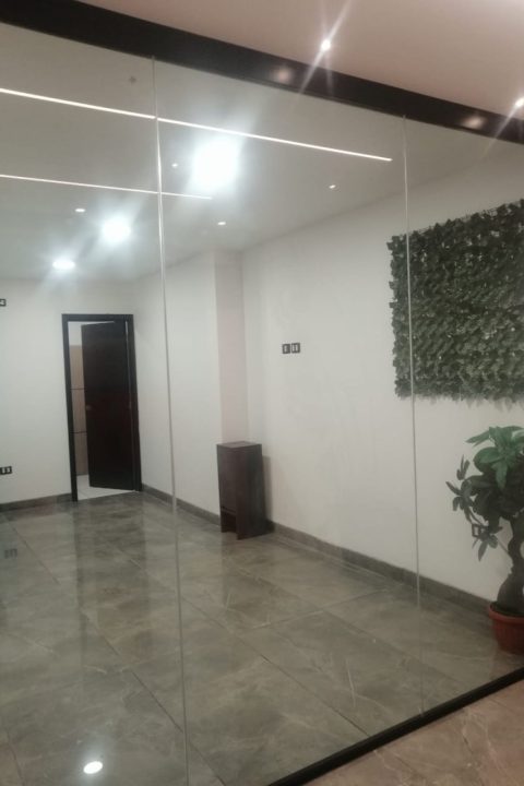 Oficina en Alquiler. Av. Principal