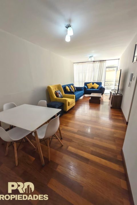 Hermoso departamento de 2 dormitorios con patio