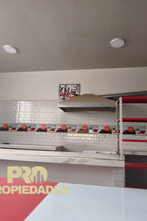Amplio Local Comercial en Irpavi II